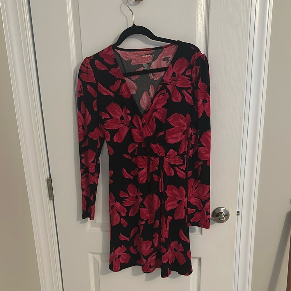 Nine West Floral Black and Red Dress Size Small